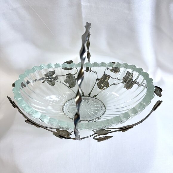 Vintage Clear Glass Basket Bowl w/ Silver Plated Metal Handle & Leaf Design 9.5 - Picture 3 of 14